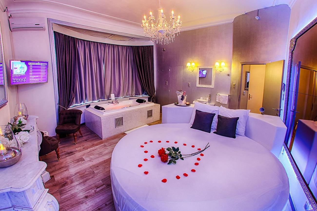 ô Secret Love hôtel *
