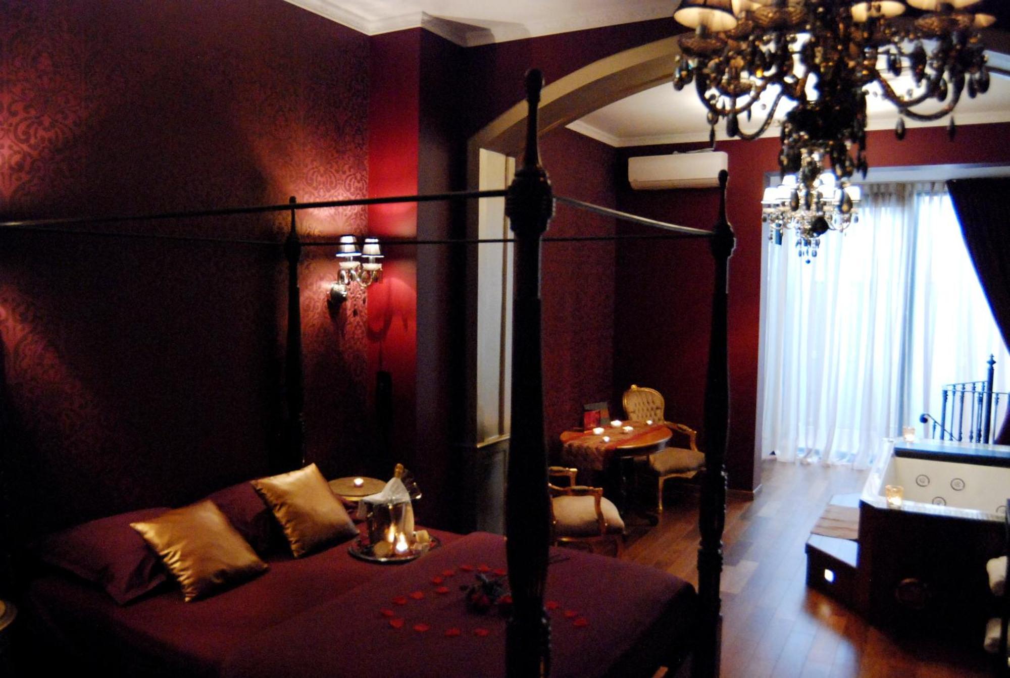 Love hotel O Secret