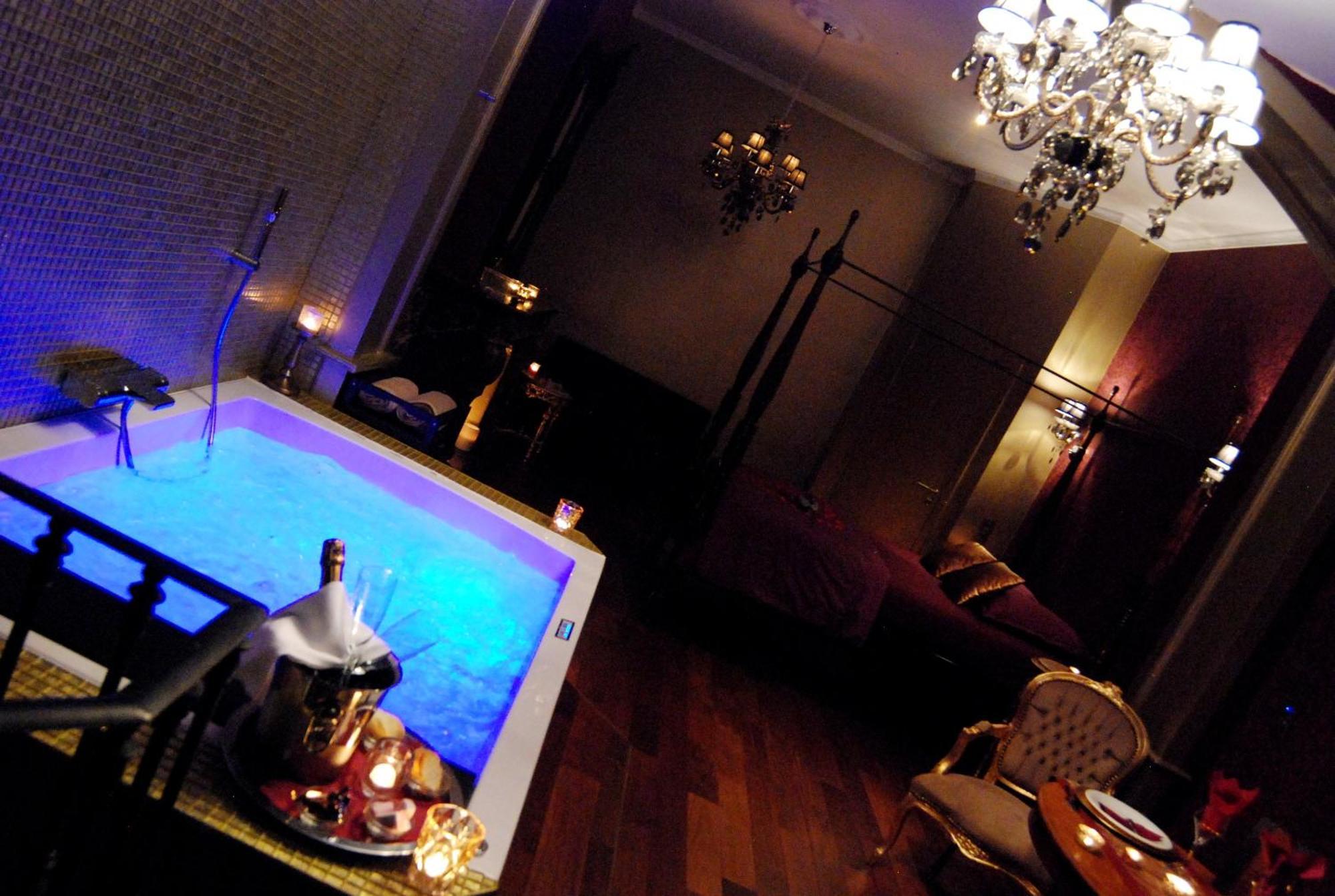 Liefdeshotel O Secret *